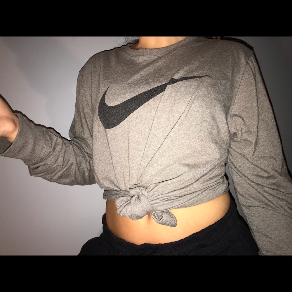 Nike long sleeve t-shirt
